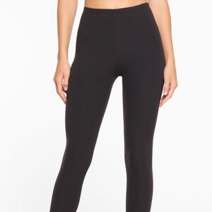 Skims Fits Everybody Legging - size S